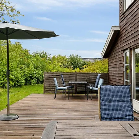 Feriehus Family-friendly House With A View Of The Fjord *